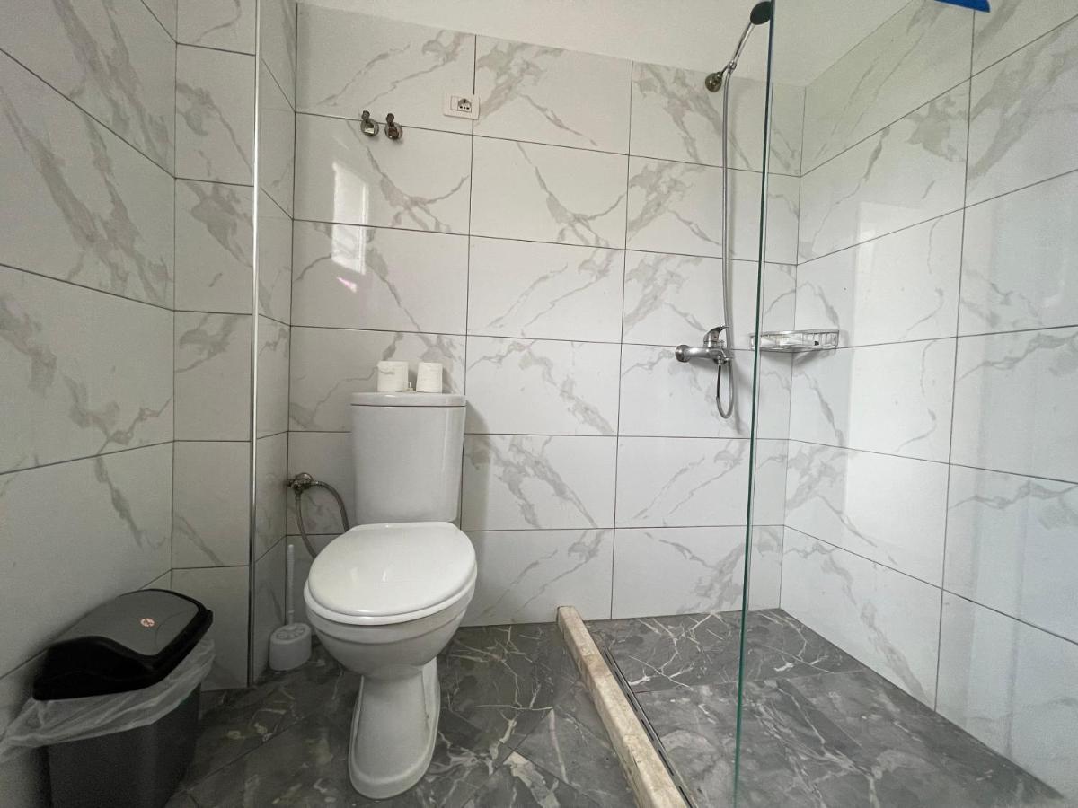 Bricks Studio Apartments Tirana Exterior foto