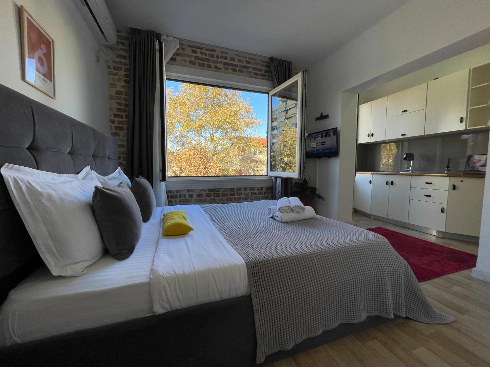 Bricks Studio Apartments Tirana Exterior foto