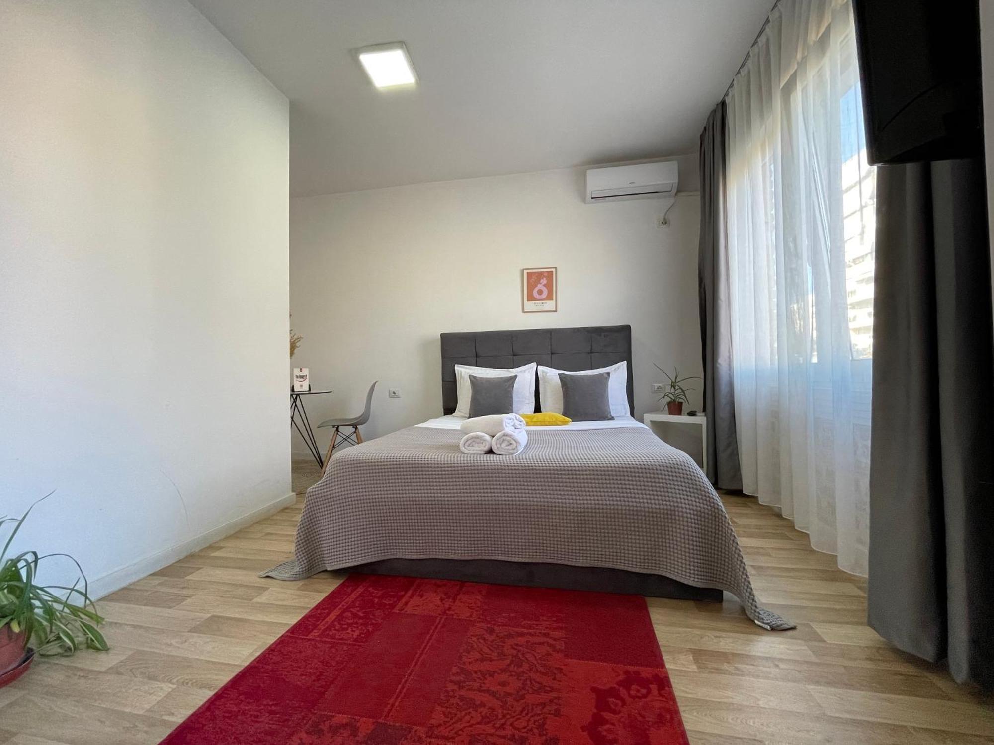 Bricks Studio Apartments Tirana Exterior foto
